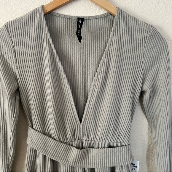 Out From Under Hanna Twist Front Green Ribbed Romper 
Size XS NEW - Picture 4 of 14